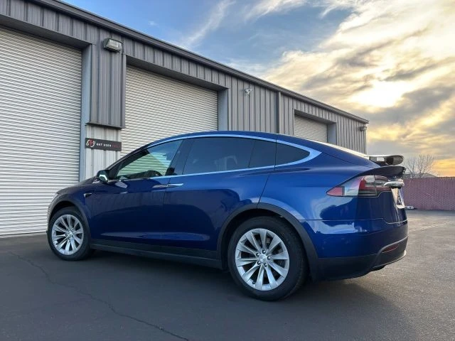 2020 Tesla Model X - Image 9 of 15