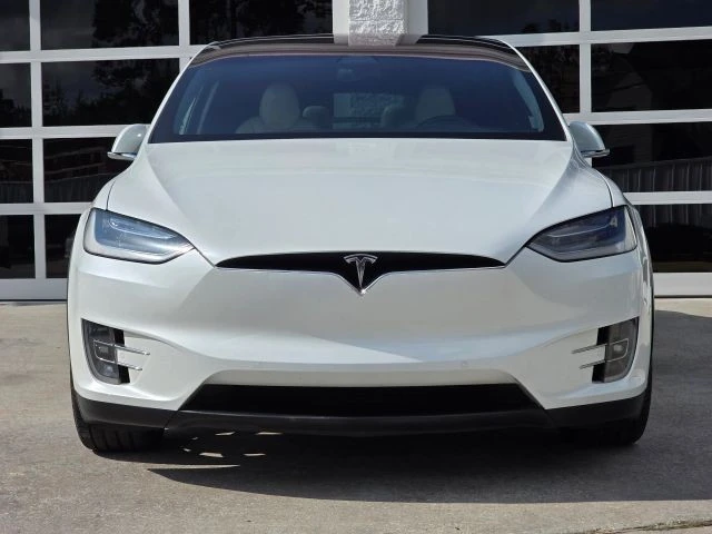 2020 Tesla Model X - Image 11 of 21