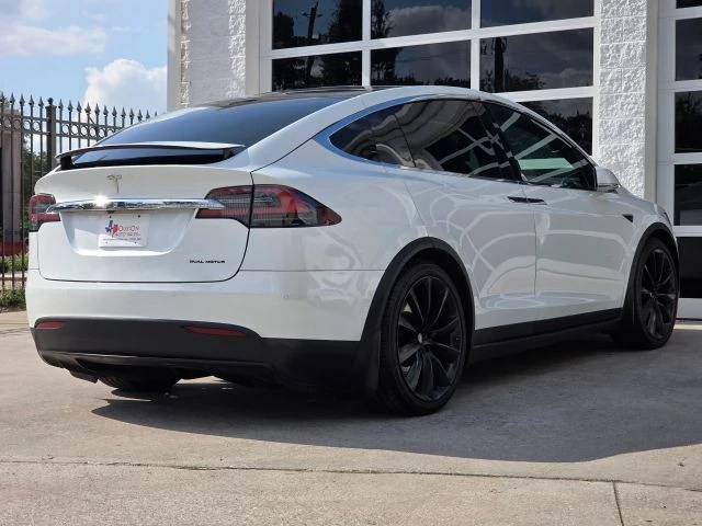 2020 Tesla Model X - Image 5 of 21