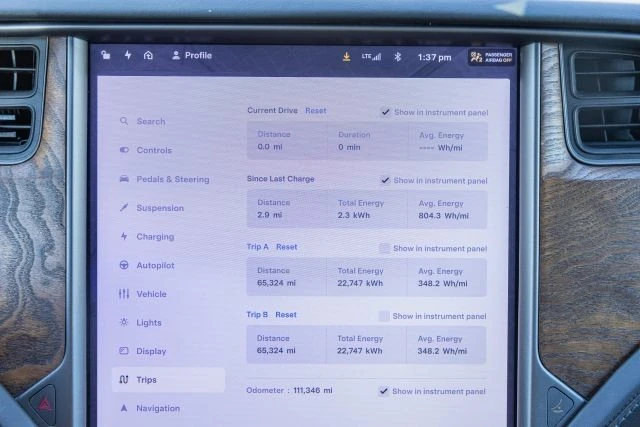 2020 Tesla Model X - Image 17 of 21