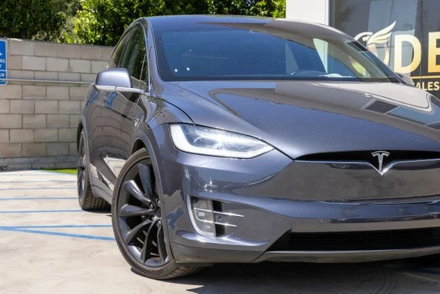 2020 Tesla Model X - Image 6 of 21