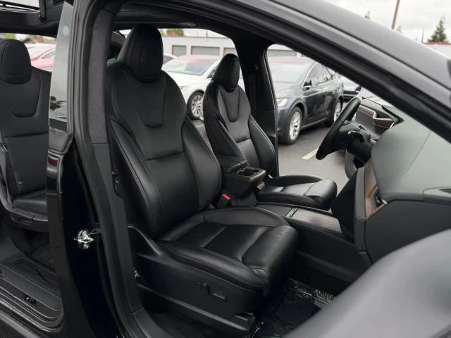 2020 Tesla Model X - Image 15 of 21