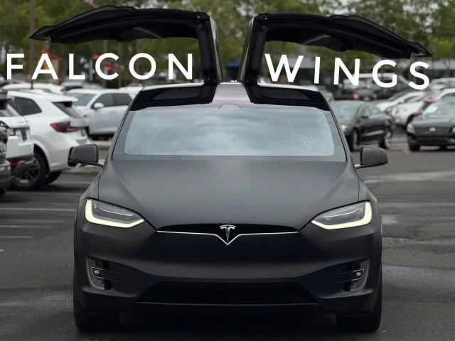 2020 Tesla Model X - Image 11 of 21