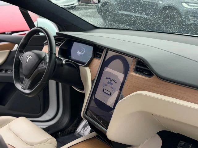 2020 Tesla Model X - Image 20 of 21