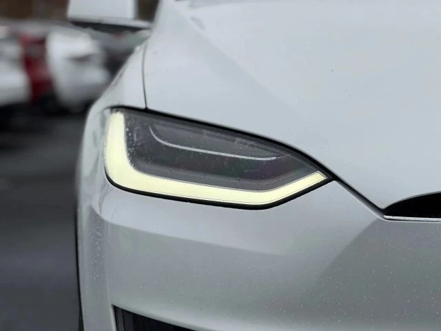 2020 Tesla Model X - Image 6 of 12