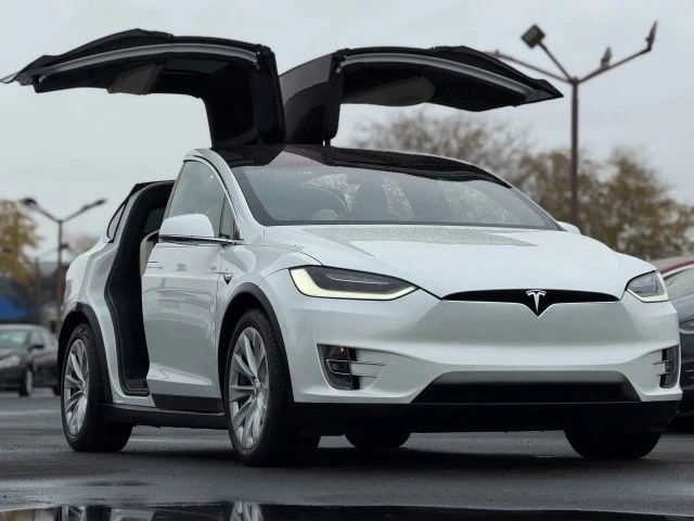 2020 Tesla Model X - Image 12 of 12