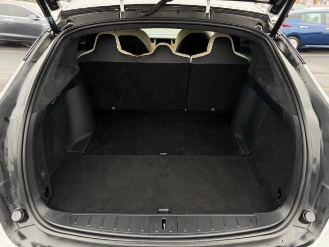 2020 Tesla Model X - Image 15 of 21