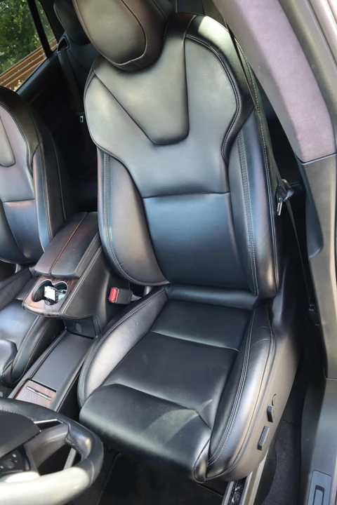2020 Tesla Model X - Image 20 of 21