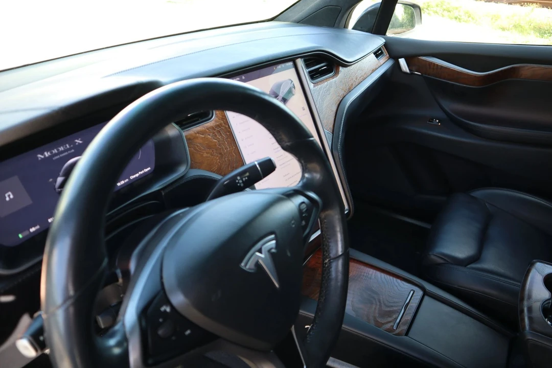 2020 Tesla Model X - Image 21 of 21