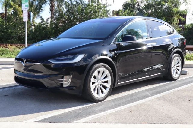 2020 Tesla Model X - Image 2 of 21