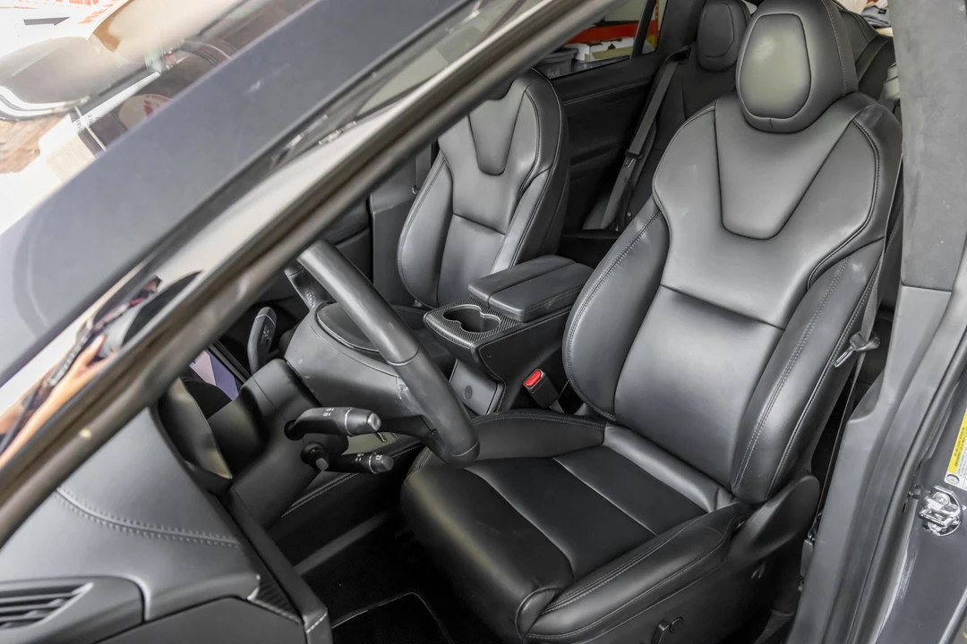 2020 Tesla Model X - Image 24 of 31