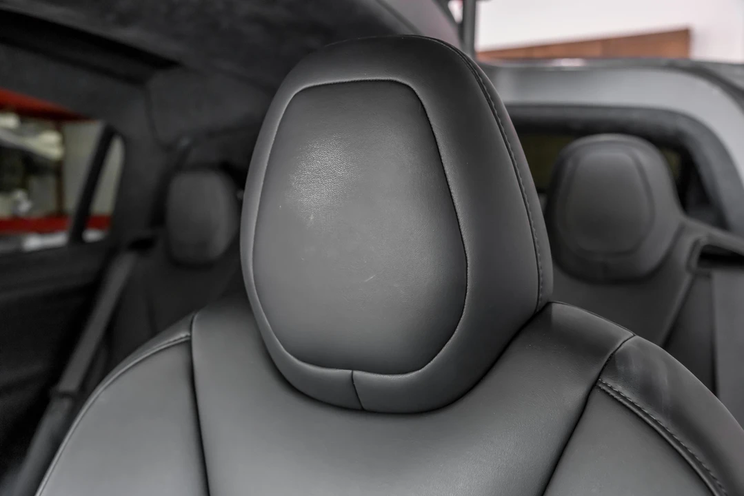2020 Tesla Model X - Image 27 of 31