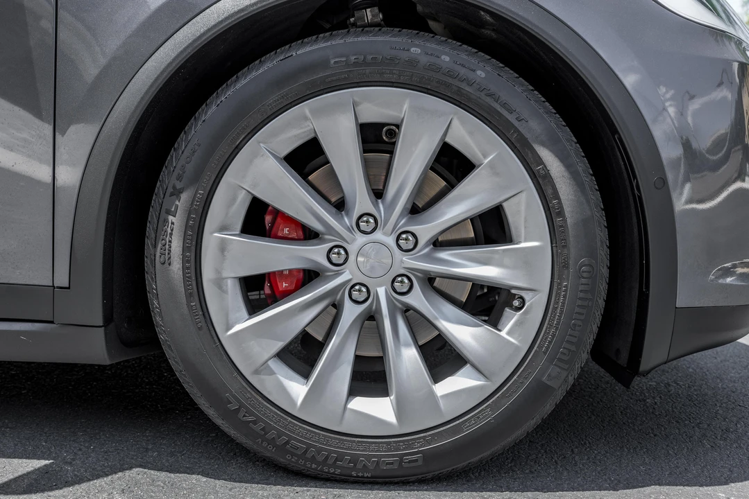 2020 Tesla Model X - Image 22 of 31