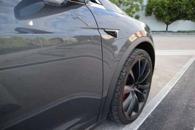 2020 Tesla Model X - Image 20 of 21