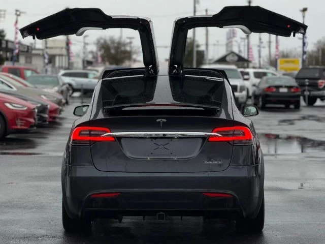 2020 Tesla Model X - Image 13 of 29