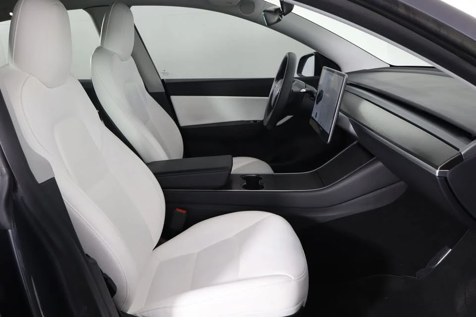 2020 Tesla Model Y Performance - Image 12 of 20