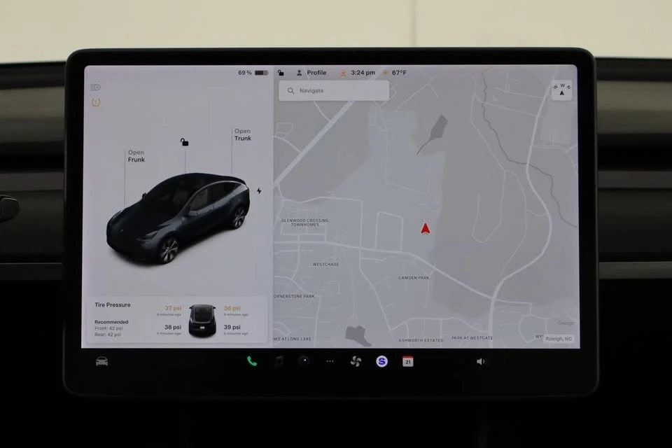 2020 Tesla Model Y Performance - Image 18 of 20