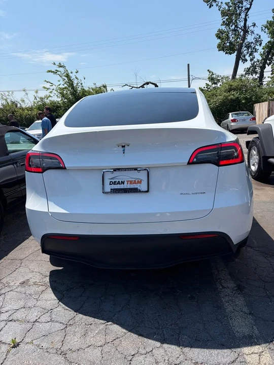 2020 Tesla Model Y - Image 5 of 9