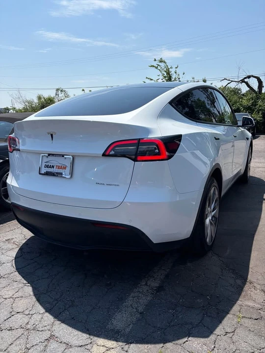 2020 Tesla Model Y - Image 4 of 9