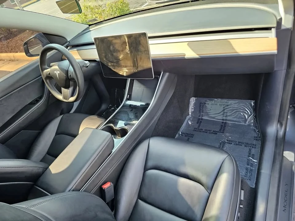 2020 Tesla Model Y - Image 10 of 16