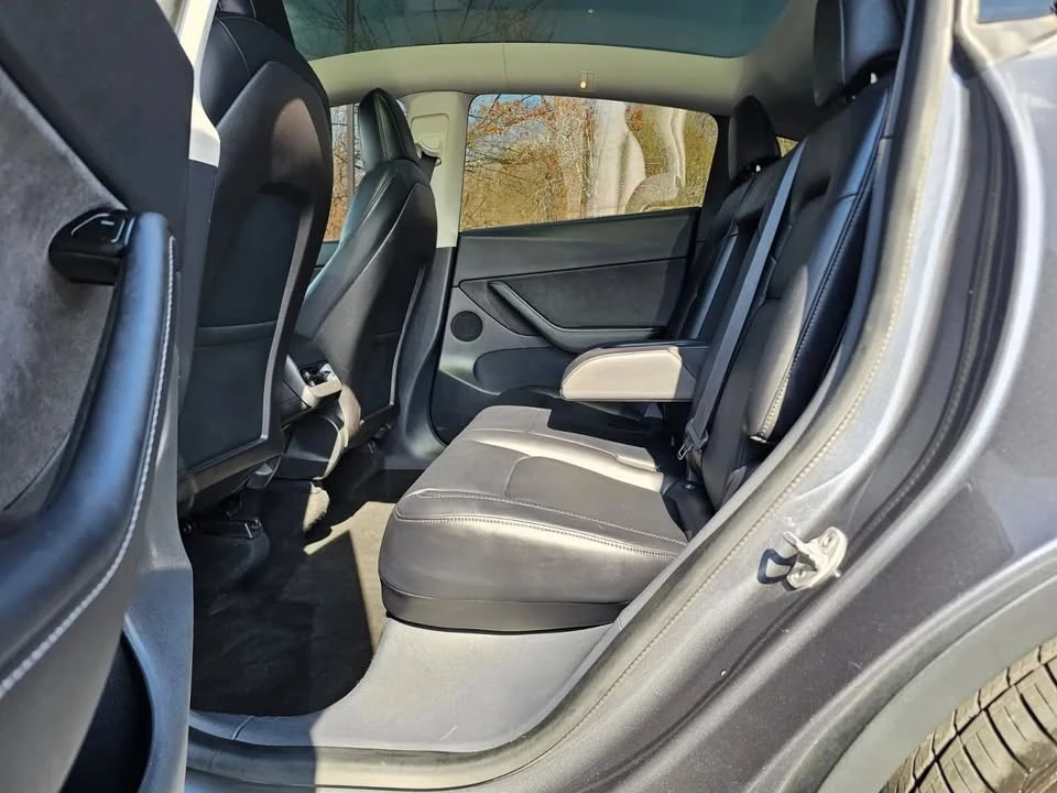 2020 Tesla Model Y - Image 12 of 16