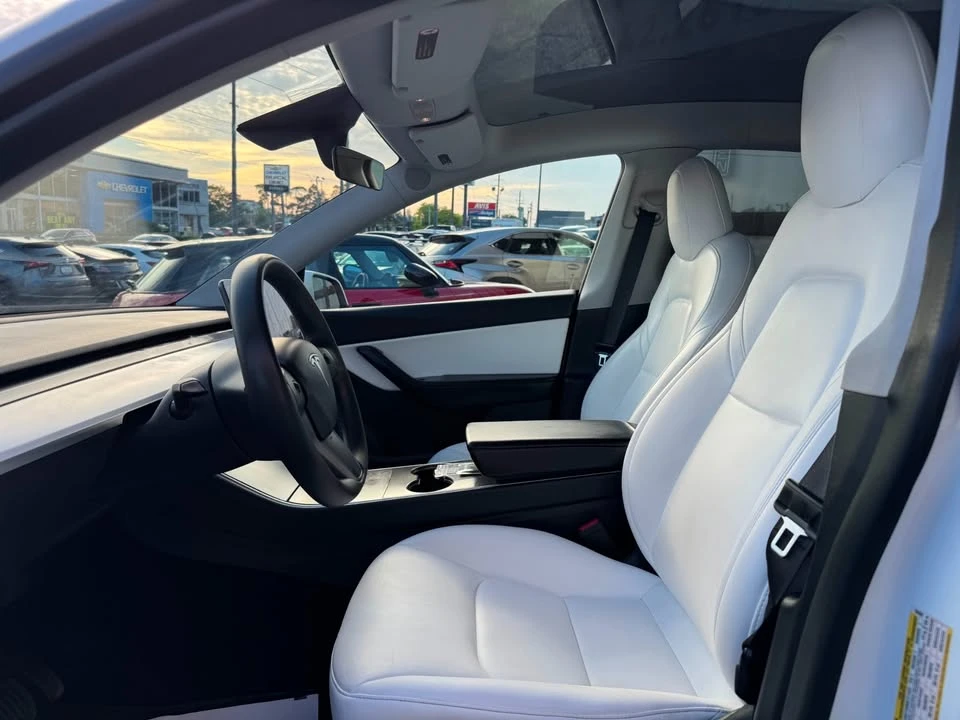 2020 Tesla Model Y - Image 11 of 20