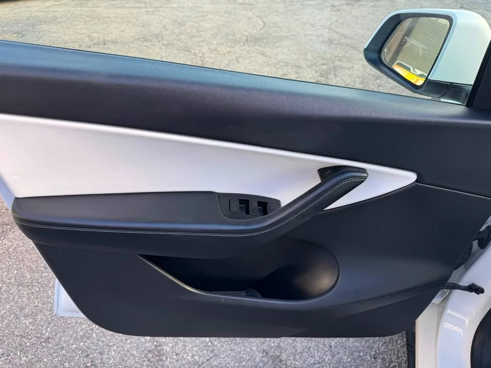 2020 Tesla Model Y - Image 10 of 20