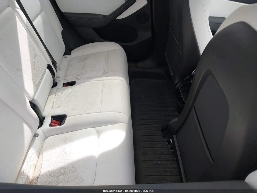 2020 Tesla Model Y - Image 8 of 9