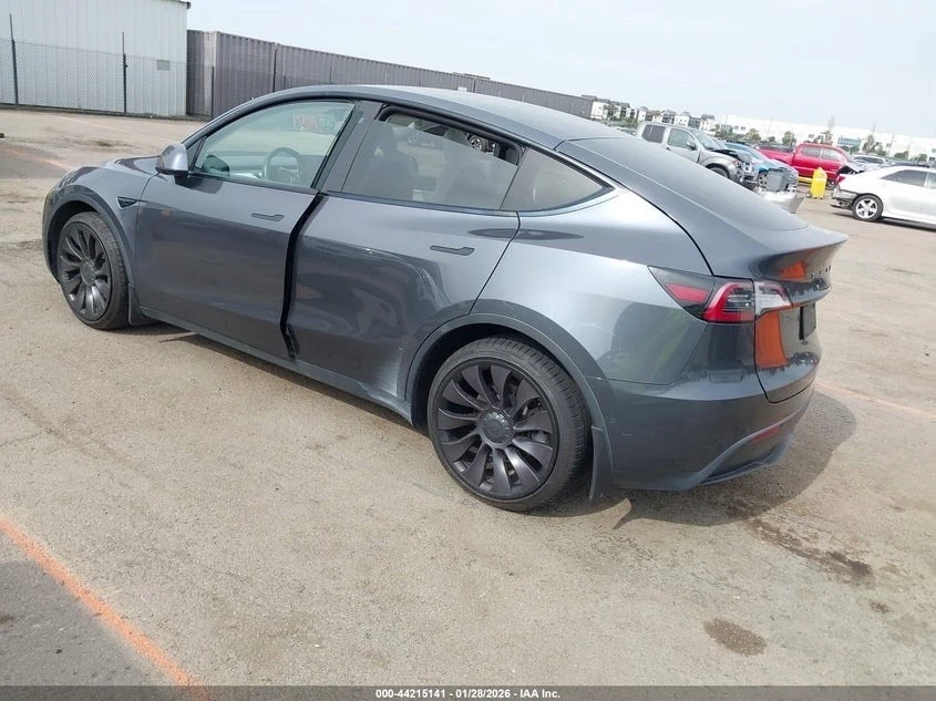 2020 Tesla Model Y - Image 3 of 9