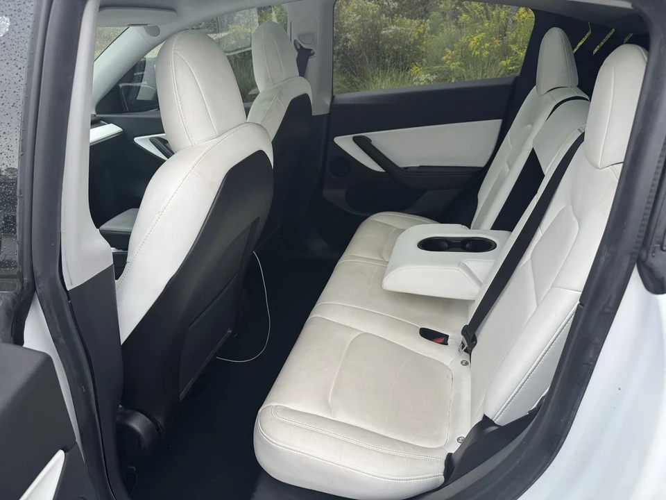 2020 Tesla Model Y - Image 10 of 10