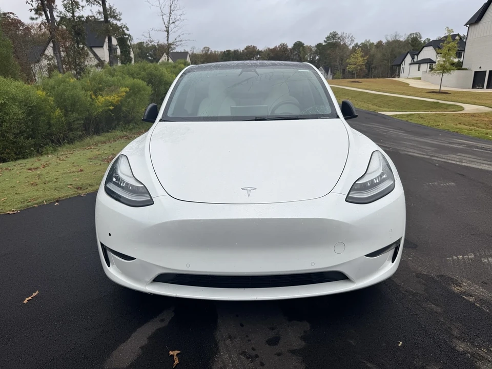 2020 Tesla Model Y - Image 7 of 10