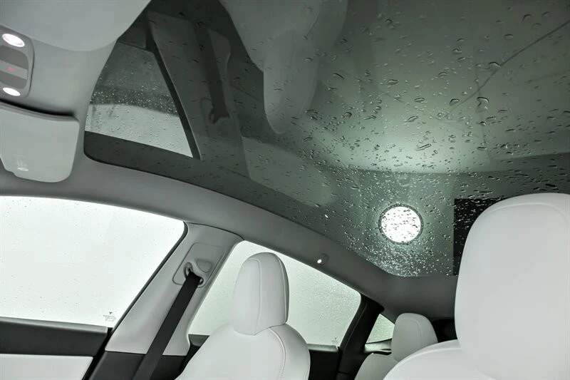 2020 Tesla Model Y - Image 19 of 21