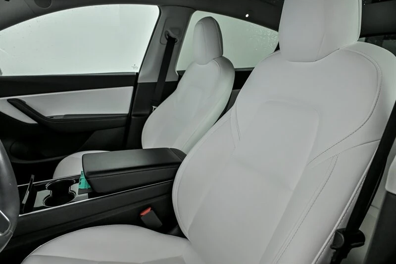 2020 Tesla Model Y - Image 18 of 21