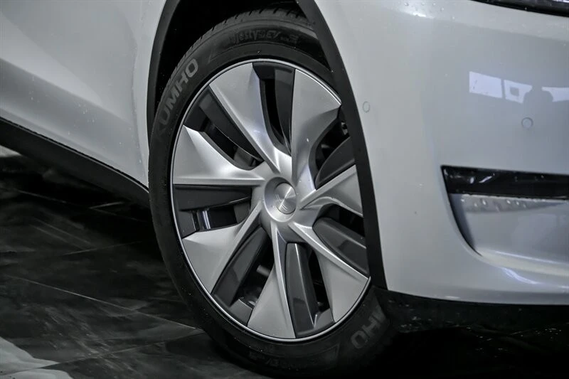 2020 Tesla Model Y - Image 3 of 21