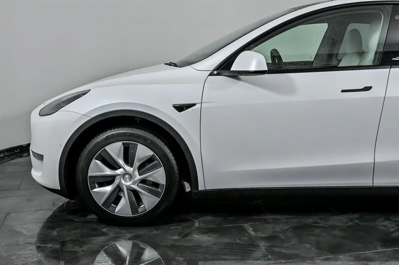 2020 Tesla Model Y - Image 6 of 21