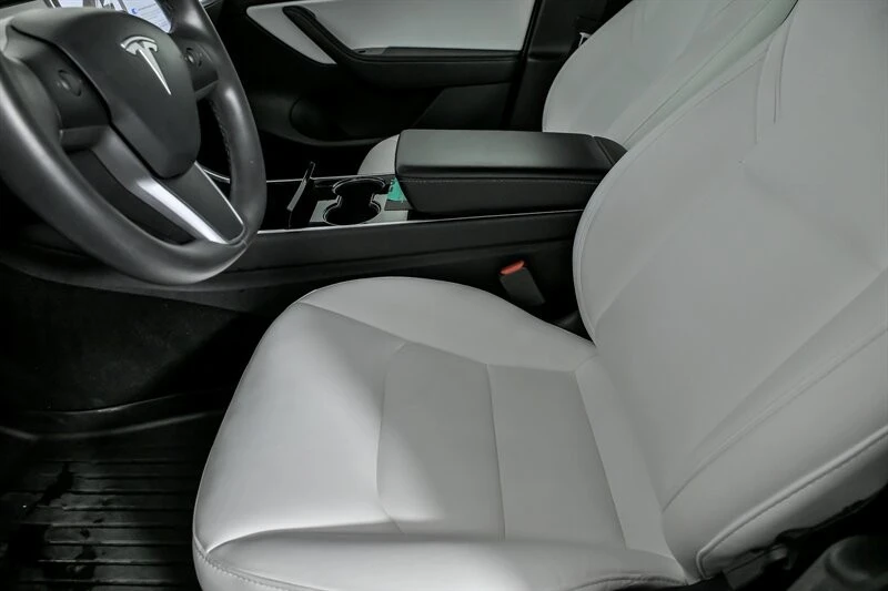 2020 Tesla Model Y - Image 17 of 21