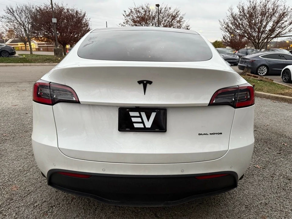 2020 Tesla Model Y - Image 5 of 11