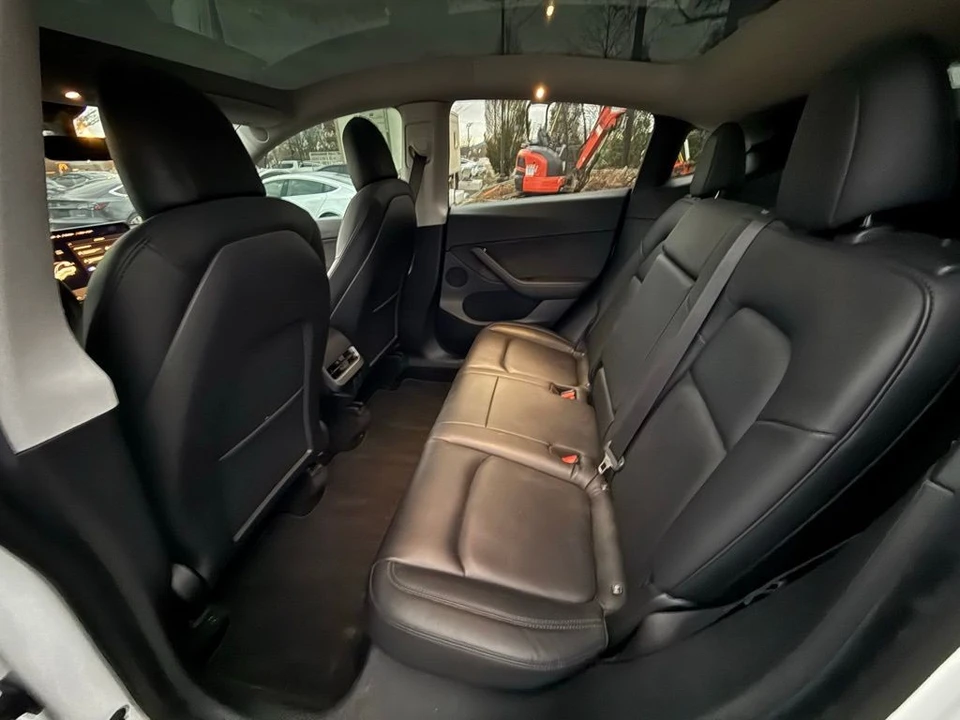2020 Tesla Model Y - Image 7 of 11