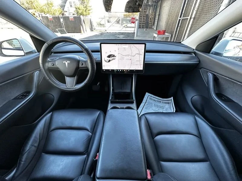 2020 Tesla Model Y - Image 9 of 12