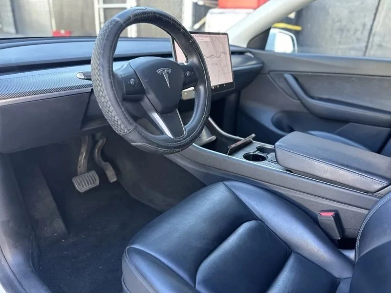 2020 Tesla Model Y - Image 10 of 12