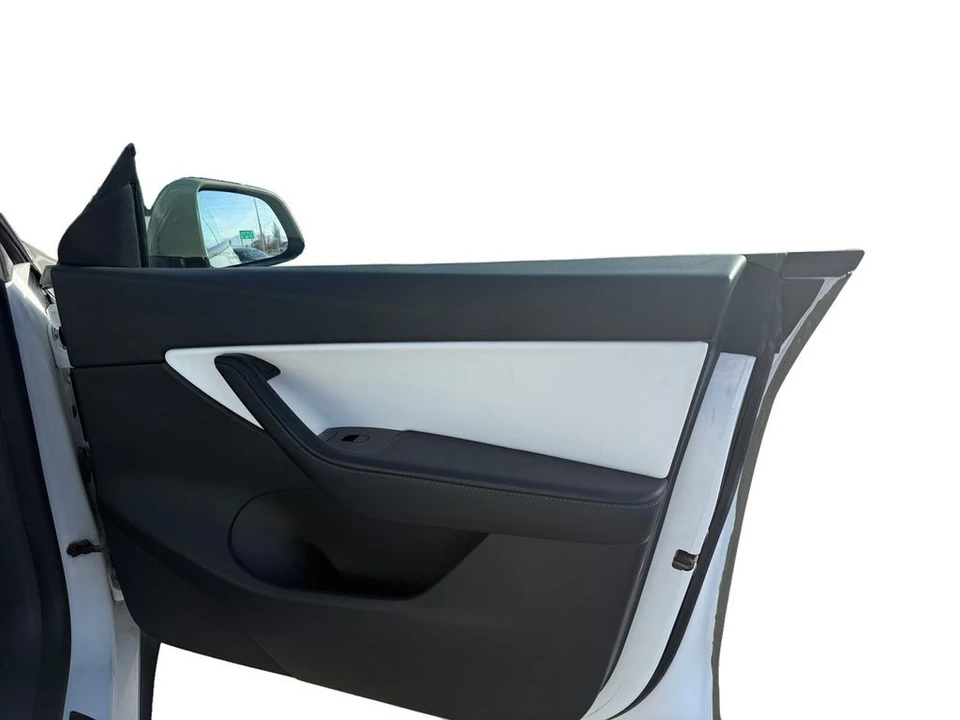 2020 Tesla Model Y - Image 21 of 21