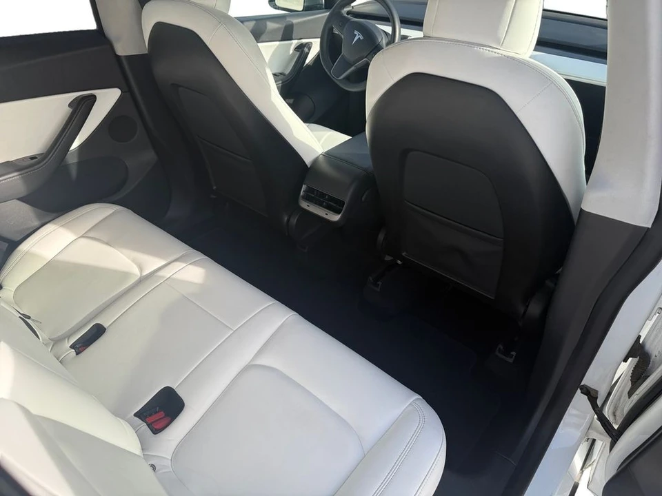 2020 Tesla Model Y - Image 19 of 21