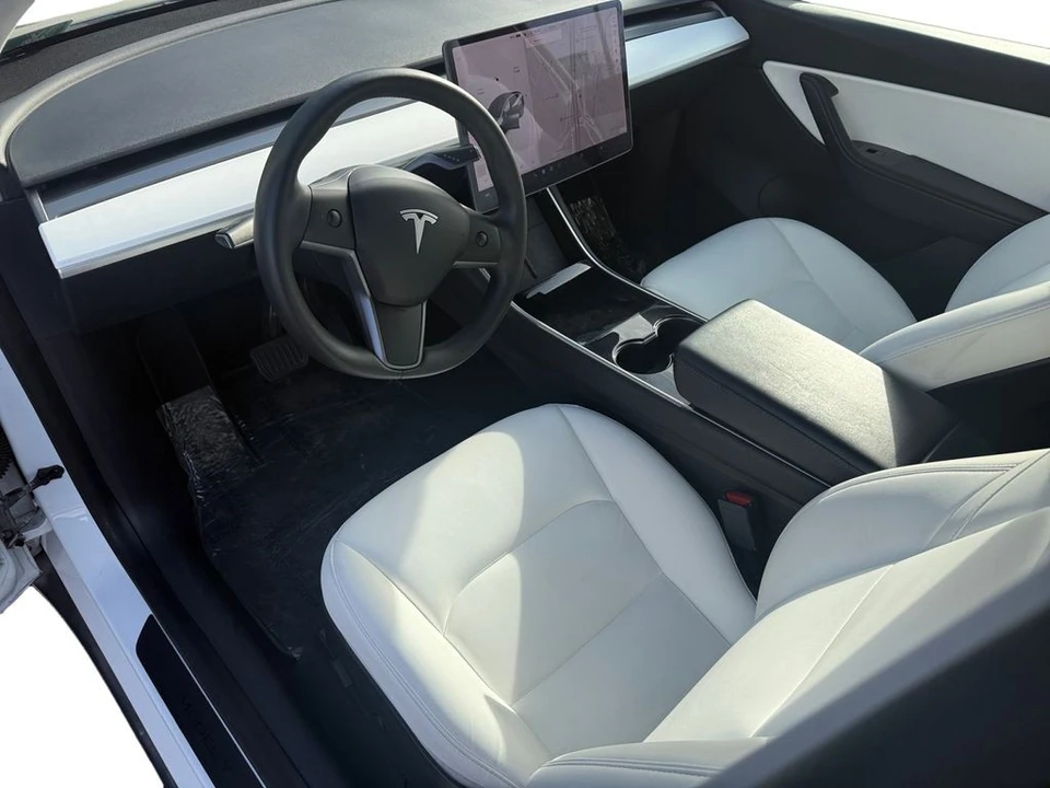 2020 Tesla Model Y - Image 12 of 21