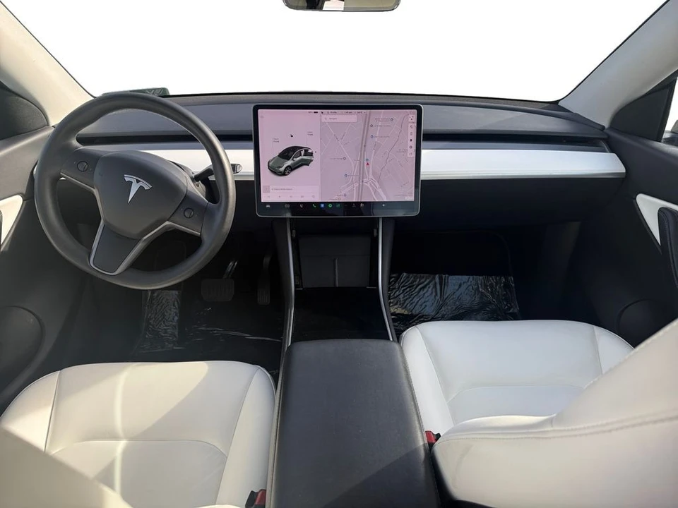 2020 Tesla Model Y - Image 15 of 21