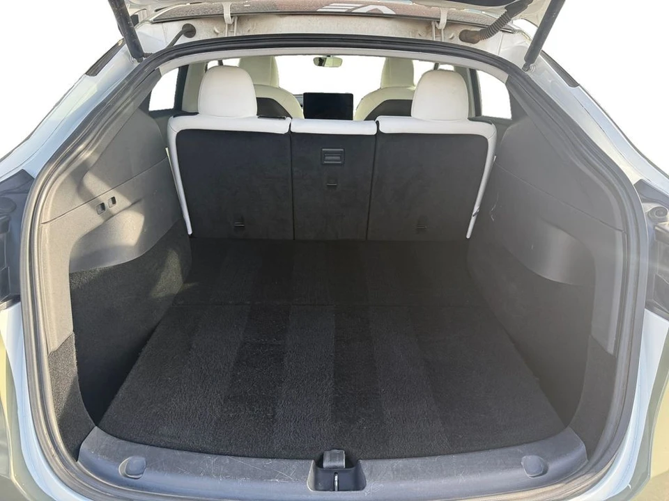 2020 Tesla Model Y - Image 17 of 21