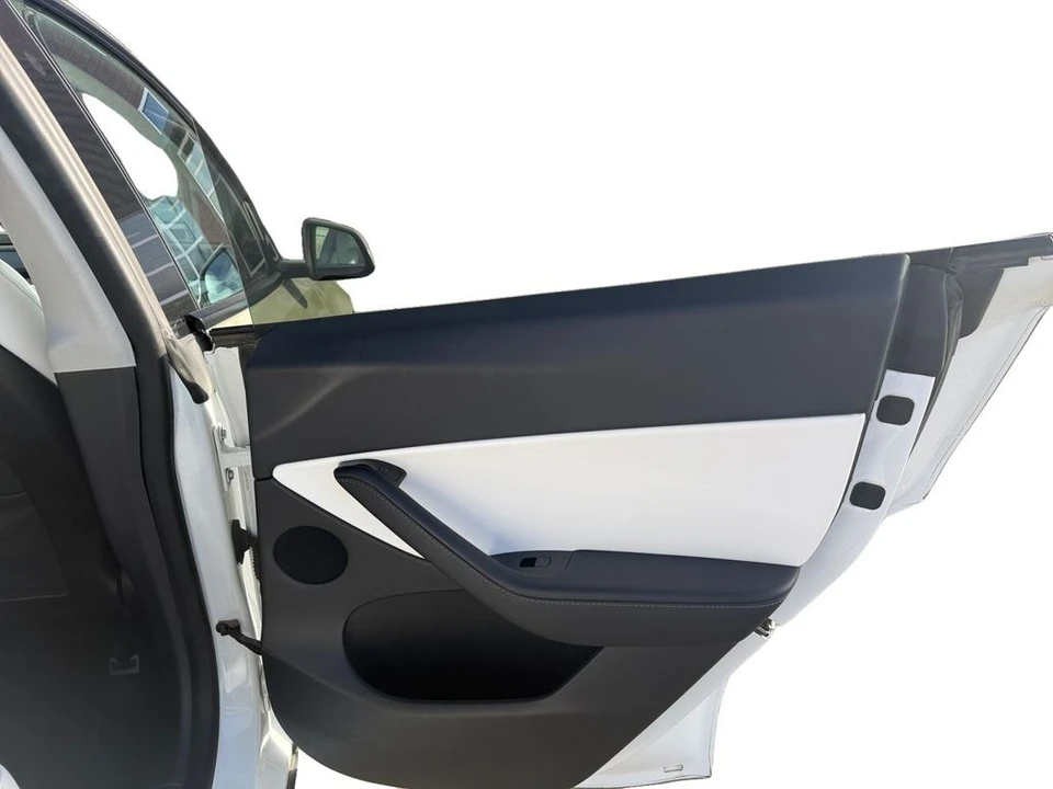 2020 Tesla Model Y - Image 18 of 21