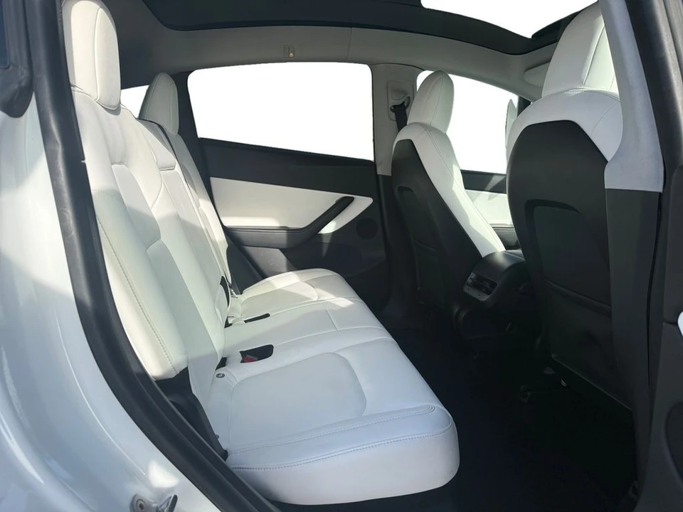 2020 Tesla Model Y - Image 20 of 21