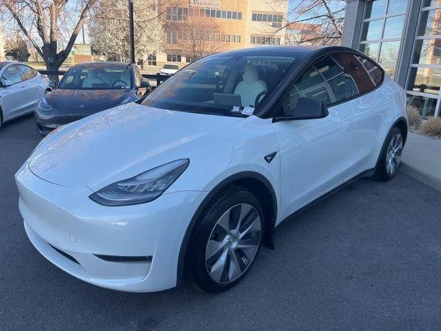 2020 Tesla Model Y - Image 4 of 21