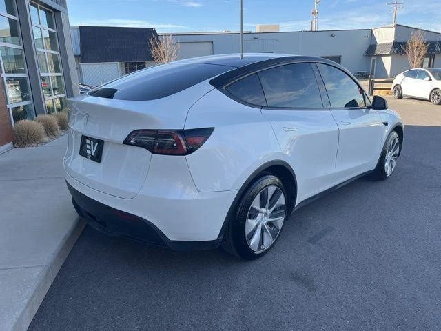 2020 Tesla Model Y - Image 8 of 21