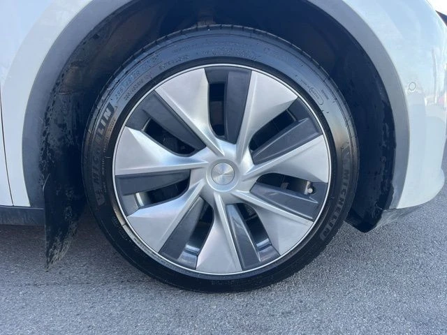 2020 Tesla Model Y - Image 10 of 21